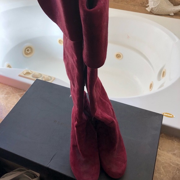 ✨ Burgundy Red Aldo Knee Boots 👢 - Picture 4 of 7